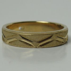 Men's Brass Ring-ZIGZAG ETCH Sz 8 #19